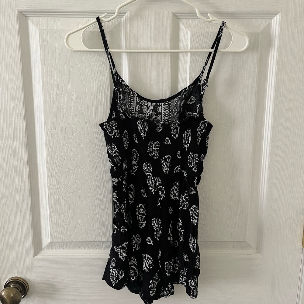 Lily Rose Monochrome Floral Romper - Picture 2 of 4